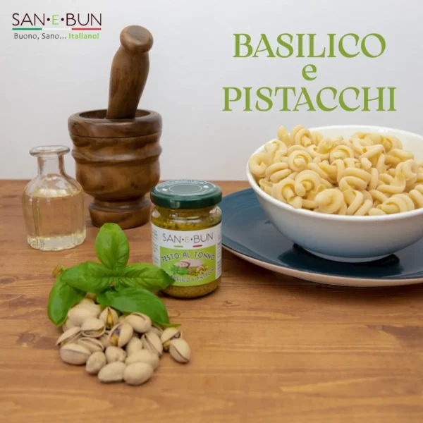 Pesto z tuńczykiem, bazylią i pistacjami