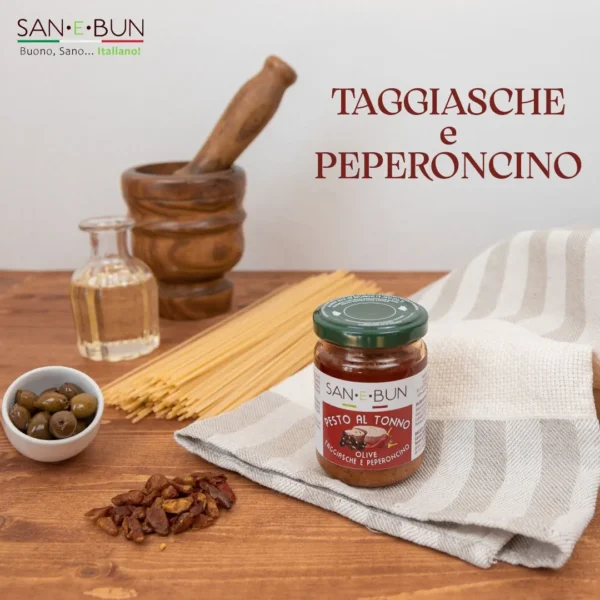 Pesto z tuńczykiem, oliwkami taggiasche i chili